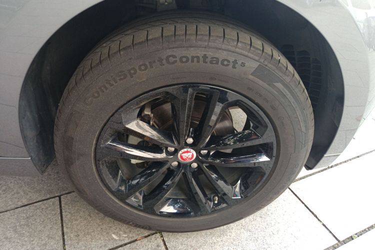 捷豹F-PACE 2020款 2.0T 赛旗版车身外观10