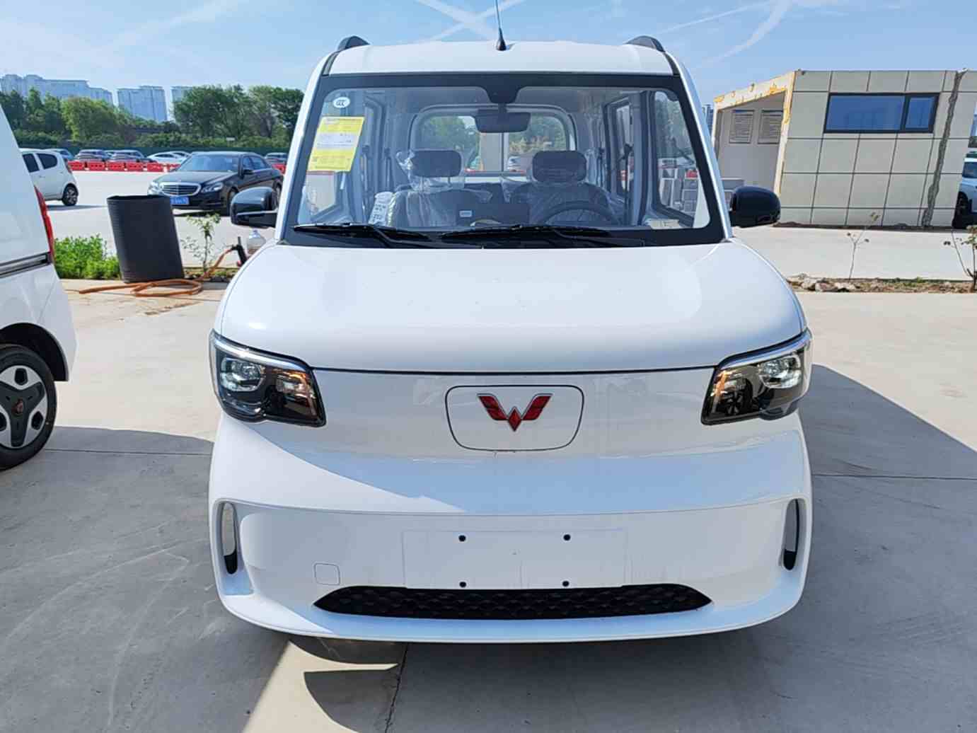 五菱汽车 五菱之光新能源 2025款 305km 进取型(1)