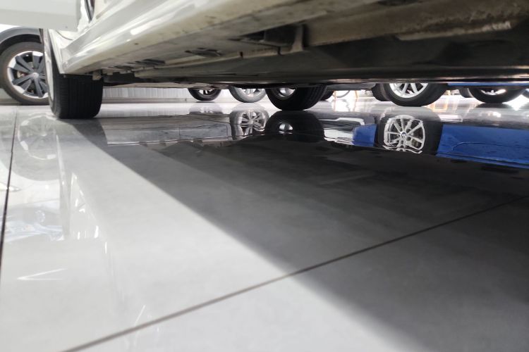 丰田 雷凌 2019款 185T CVT豪华版 国VI局部细节9001