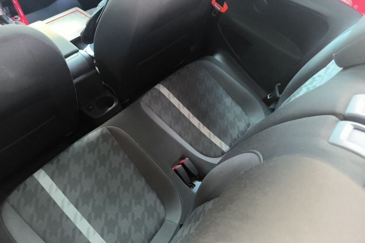 大众 甲壳虫 2018款 180TSI 宜乐型中控内饰21