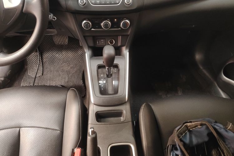 日产 轩逸 2021款 经典 1.6XL CVT豪华版局部细节18