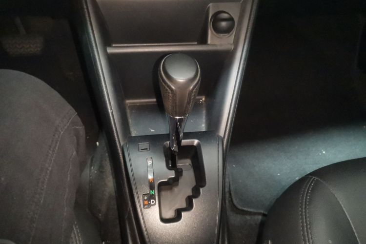 丰田 YARiS L 致炫 2019款 1.5E CVT魅动版 国VI中控内饰18