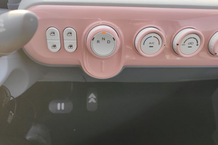 奔腾小马 2026款 222km 萌趣马中控内饰18