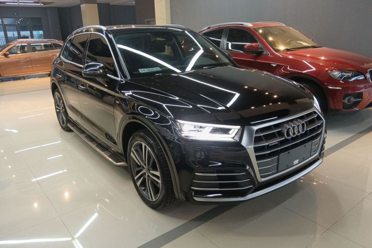 奥迪Q5L 2020款 改款 40 TFSI 荣享时尚型车身外观3