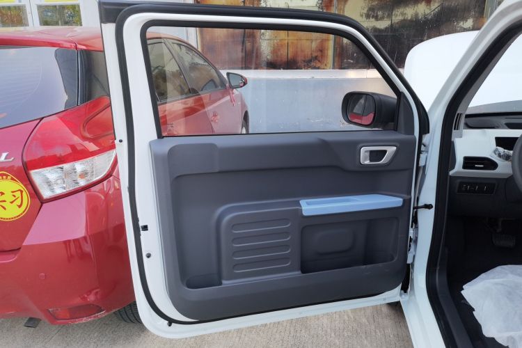 吉利汽车 2024款 熊猫mini 200km 耐力熊中控内饰7008