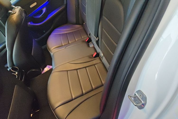 奔驰C级 2019款 C 260 L 运动版中控内饰7004