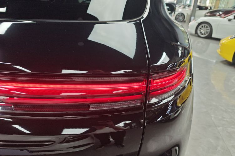 保时捷 2024款 Cayenne 3.0T车身外观9