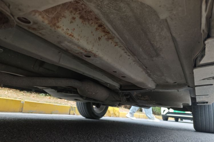 陆风X7 2015款 2.0T 全景尊贵版局部细节9004