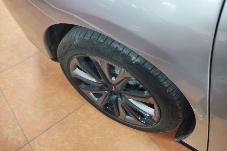 小鹏P7 2022款 480N+车身外观6008