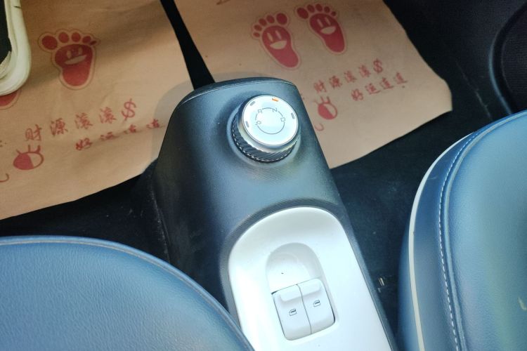 五菱汽车 宏光MINIEV 2022款 GAMEBOY 200km 玩咖款 磷酸铁锂局部细节18