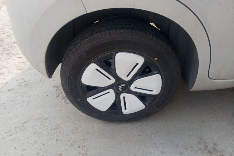 五菱汽车 宏光MINIEV 2025款 四门版 进阶款车身外观6009