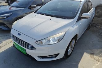 福特 福克斯 2017款 三厢 EcoBoost 180 自动精英型