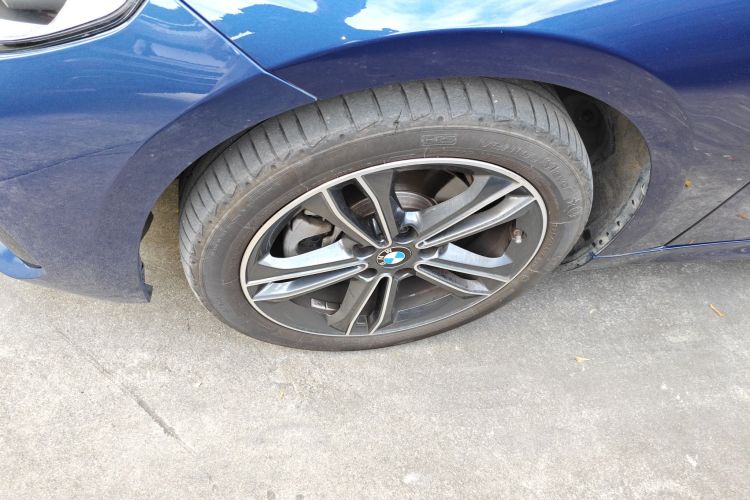 宝马1系 2021款 改款 120i M运动版车身外观6001