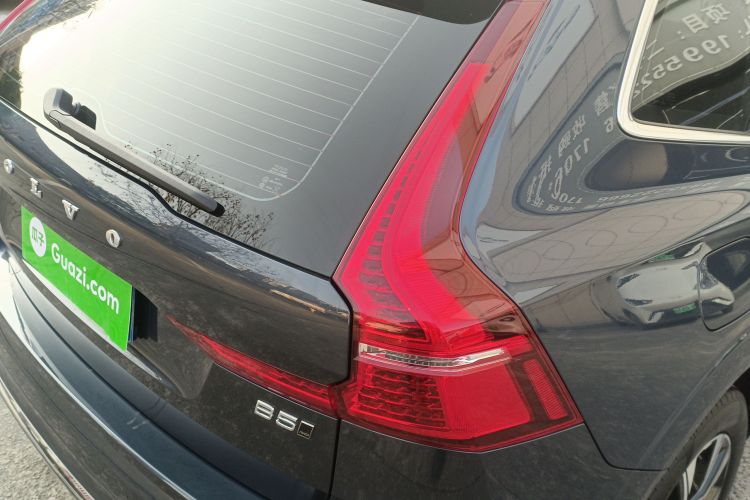 沃尔沃XC60 2023款 B5 四驱智远豪华版车身外观9