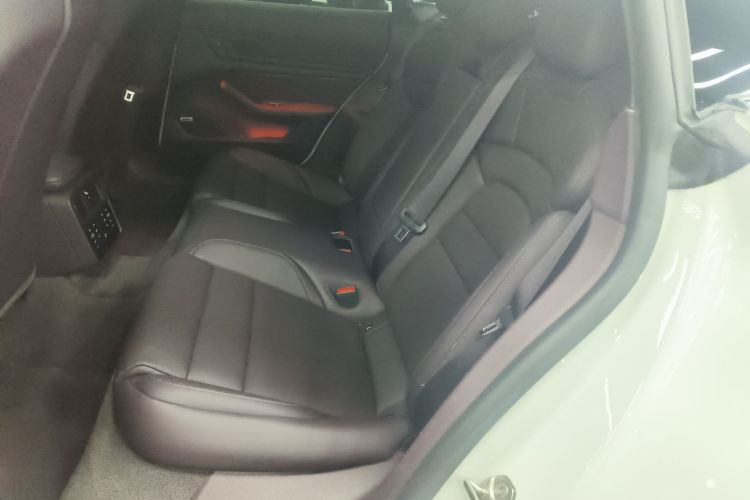 保时捷 2020款 Taycan中控内饰7004