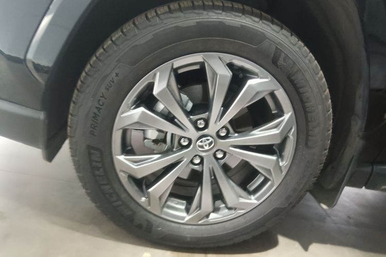 丰田 RAV4荣放 2024款 2.0L CVT两驱风尚Plus版车身外观6007