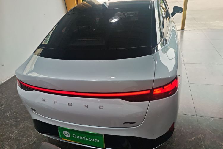 小鹏P5 2021款 550P车身外观6