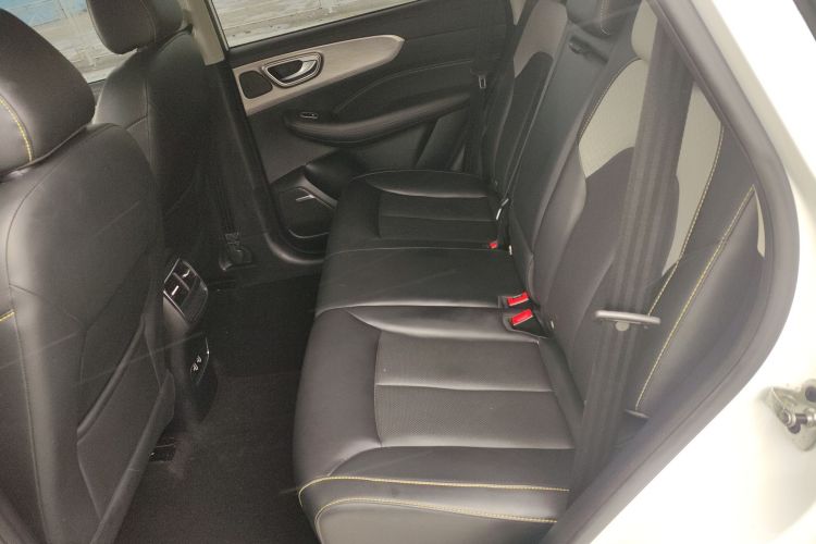 荣威RX5 2021款 PLUS 300TGI 自动Ali国潮豪华荣麟版中控内饰21