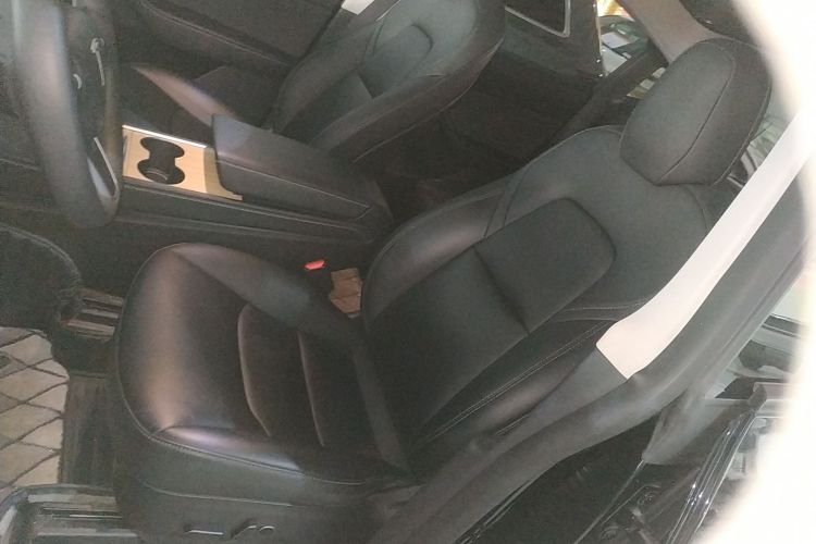 特斯拉 Model Y 2022款 改款 后轮驱动版中控内饰19