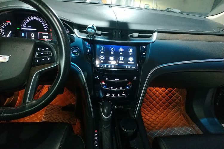 凯迪拉克XTS 2018款 28T 精英型中控内饰16