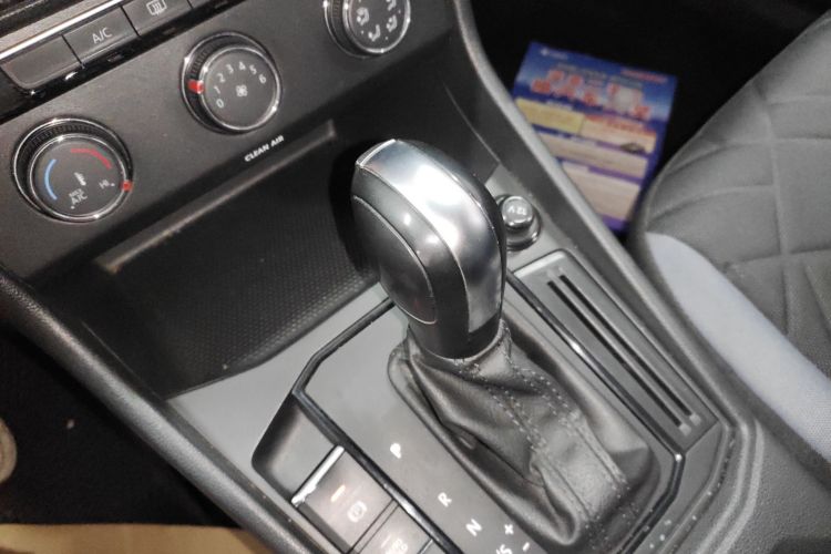 大众 朗逸 2023款 1.5L 自动得逸版中控内饰18