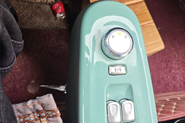 长安启源 长安Lumin 2023款 301km 蜜沁款中控内饰18