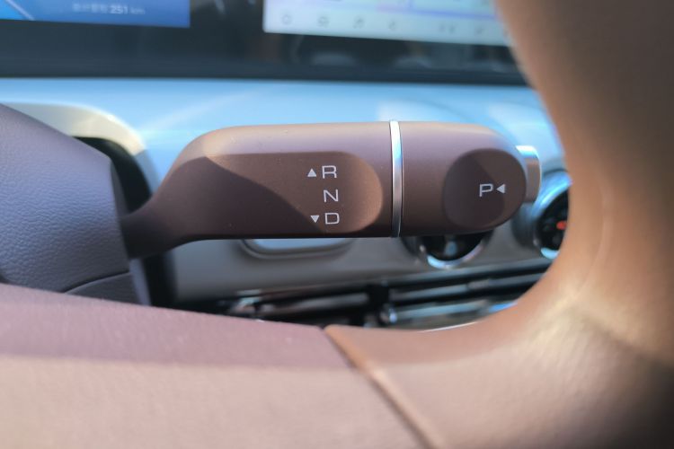 五菱汽车 五菱缤果 2025款 333km 灵犀互联款中控内饰18