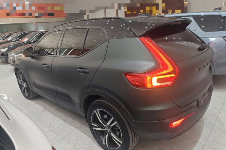 沃尔沃XC40 2021款 T4 四驱智远运动版车身外观4