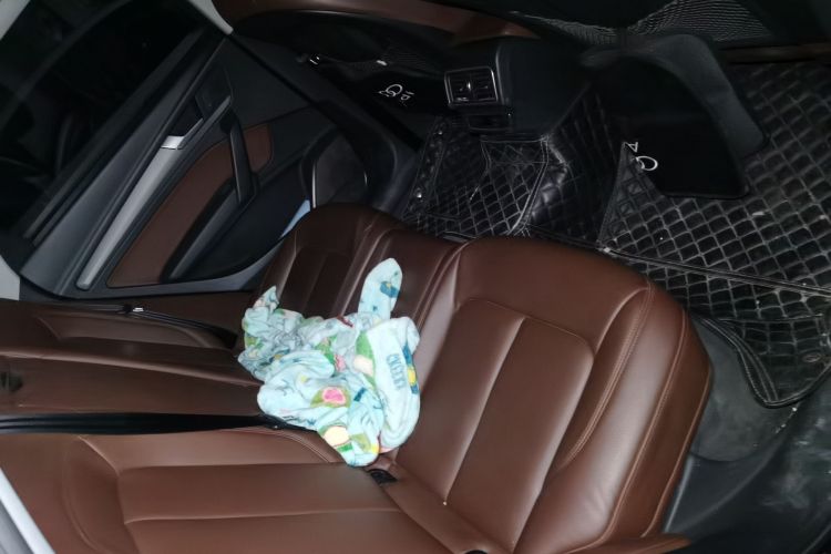 奥迪Q5L 2018款 40 TFSI 荣享进取型 国VI中控内饰7004