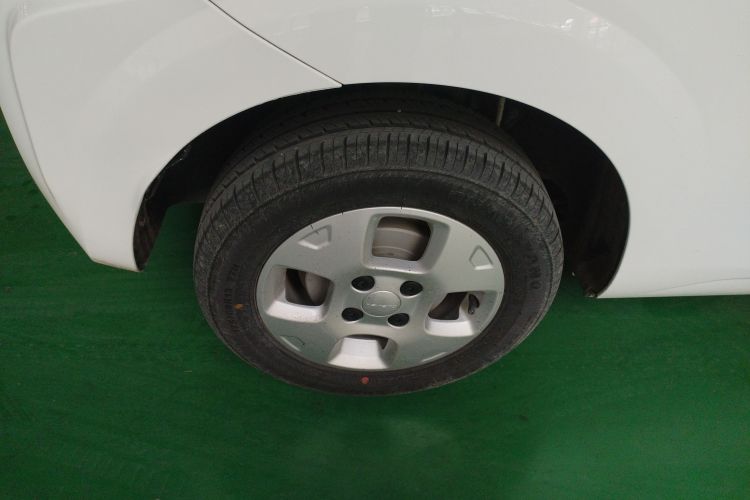 荣威 科莱威CLEVER 2021款 302km卓越版车身外观6008