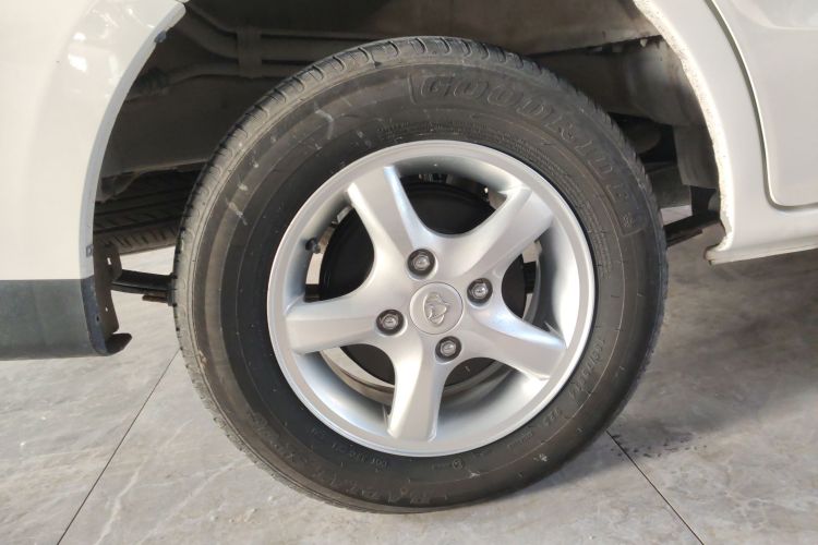 长安凯程 2021款 1.5L欧诺S智享版双蒸空调客车JL473QG车身外观6008