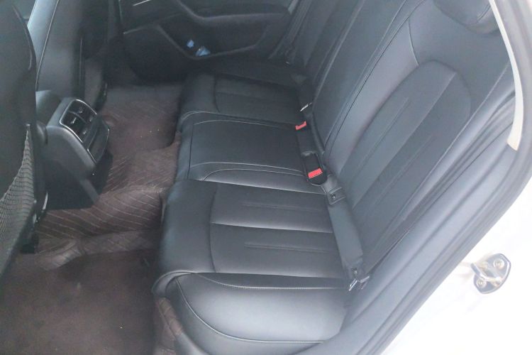 奥迪A6L 2015款 TFSI 百万纪念智领型中控内饰7004