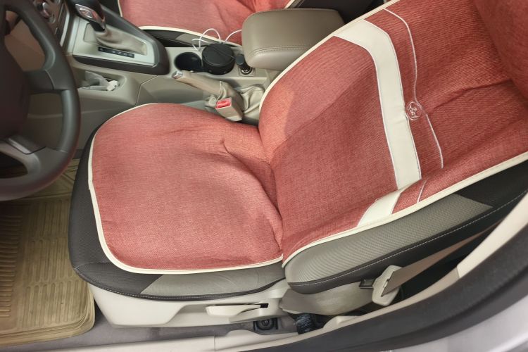 福特 福克斯 2012款 三厢 1.6L 自动舒适型局部细节19