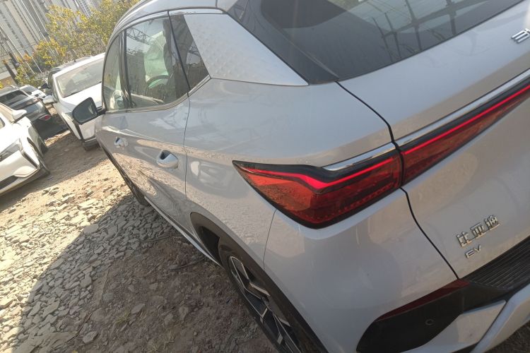 比亚迪 元PLUS 2022款 510KM 旗舰型车身外观4