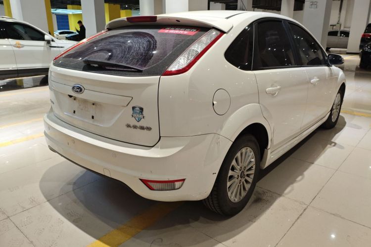 福特 福克斯 2013款 两厢经典 1.8L 自动时尚型车身外观6005