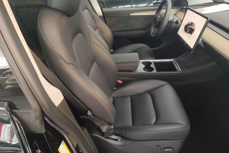 特斯拉 Model Y 2022款 改款 后轮驱动版局部细节41