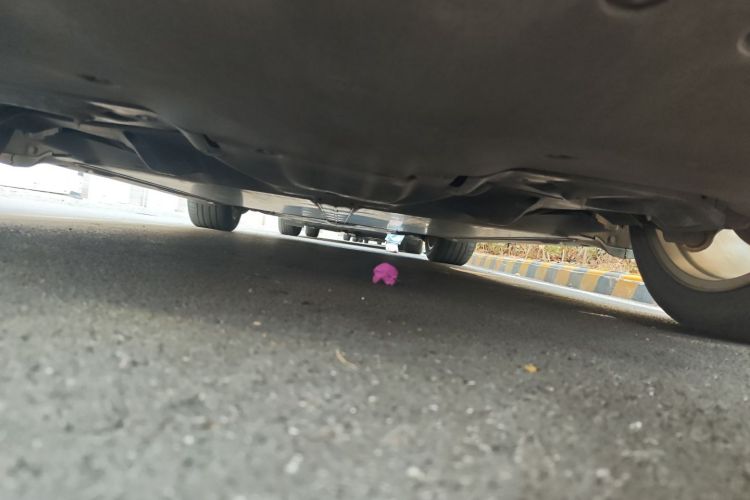 特斯拉 Model Y 2021款 标准续航后驱版局部细节9009