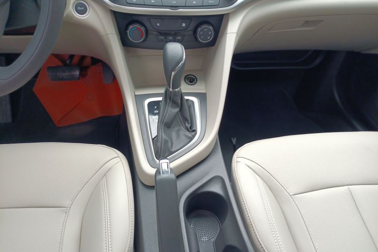 别克 英朗 2021款 典范 1.5L 自动精英型局部细节18