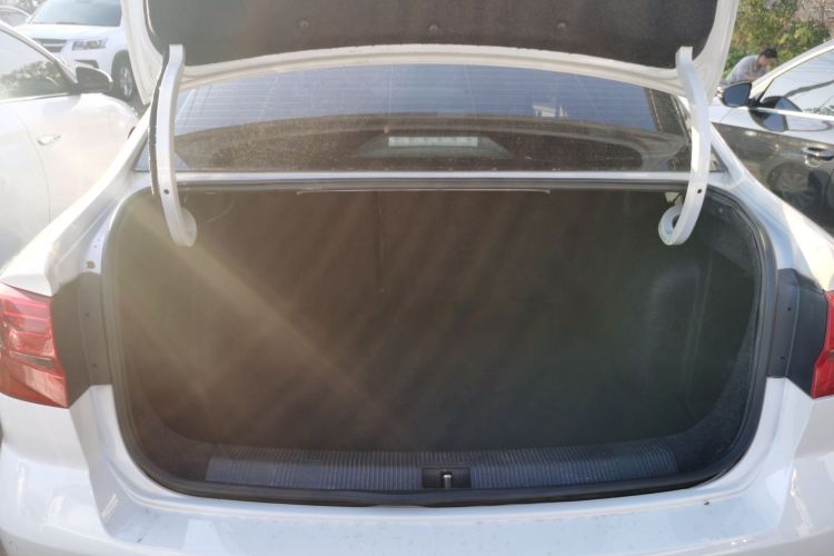 大众 宝来 2017款 1.6L 自动舒适型机舱底盘23