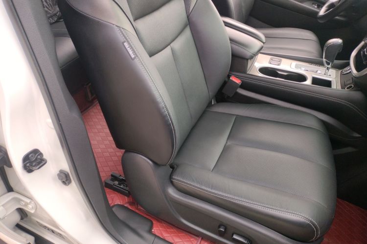 日产 楼兰 2021款 2.5L XL 两驱智联豪华版局部细节41