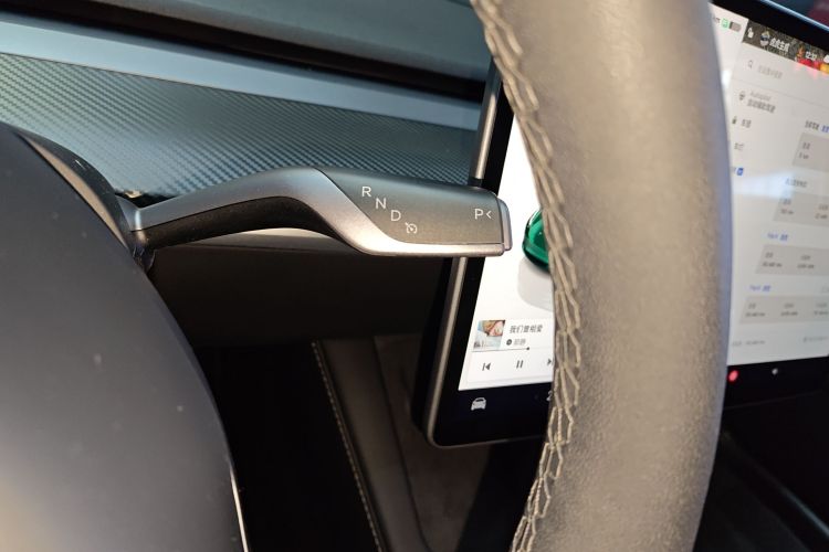 特斯拉 Model 3 2022款 后轮驱动版中控内饰18