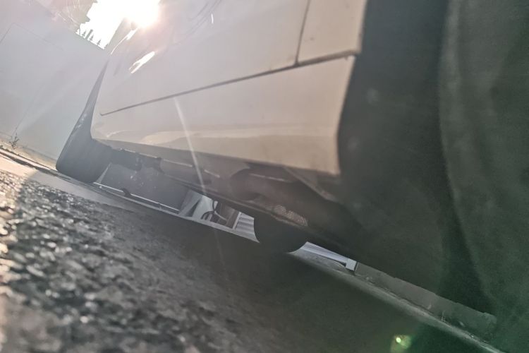 比亚迪 秦PLUS 2023款  冠军版 DM-i 120KM超越型局部细节9001