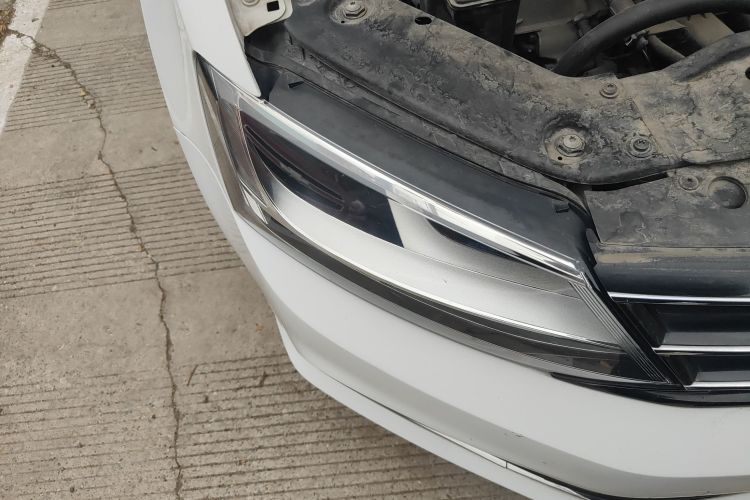 大众 速腾 2017款 1.6L 自动舒适型车身外观8