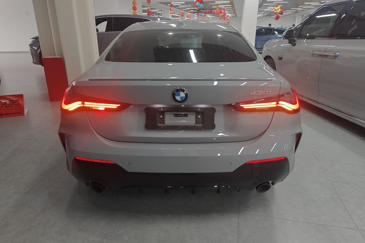 宝马4系 2024款 430i M运动曜夜套装车身外观6