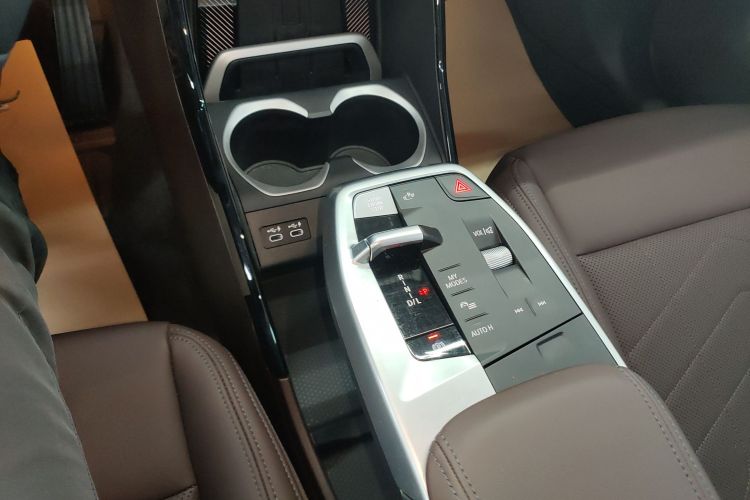 宝马X1 2024款 sDrive25Li M运动套装中控内饰18