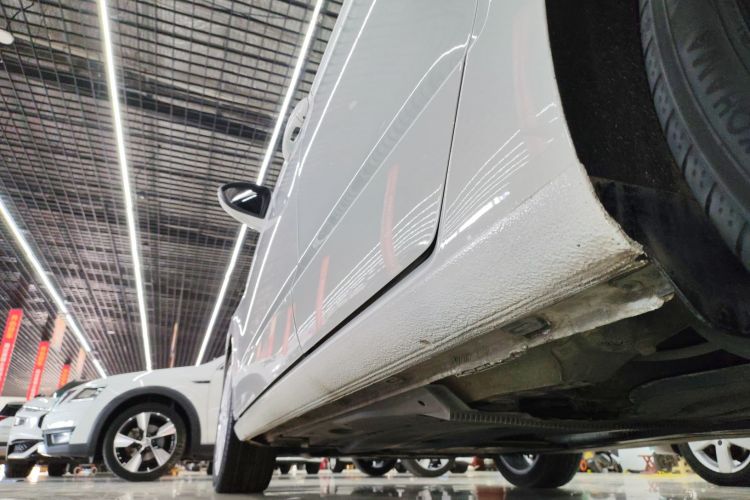 大众 高尔夫·嘉旅 2016款 230TSI 自动豪华型局部细节9002