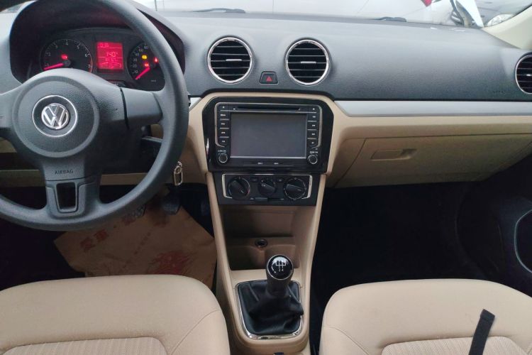 大众 捷达 2015款 1.6L 手动舒适型中控内饰16