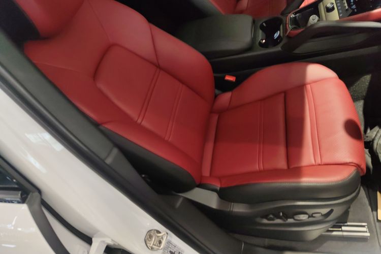 保时捷 Cayenne新能源 2024款 Cayenne Coupé E-Hybrid 2.0T中控内饰41