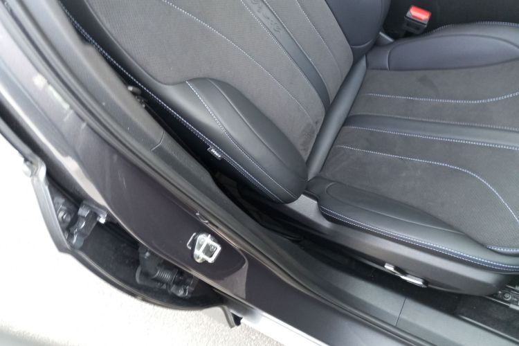 吉利汽车 星瑞 2025款 东方曜 2.0TD 望月版局部细节41