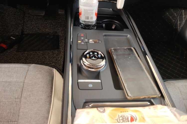 福特 蒙迪欧 2023款 EcoBoost 180 豪华型中控内饰18